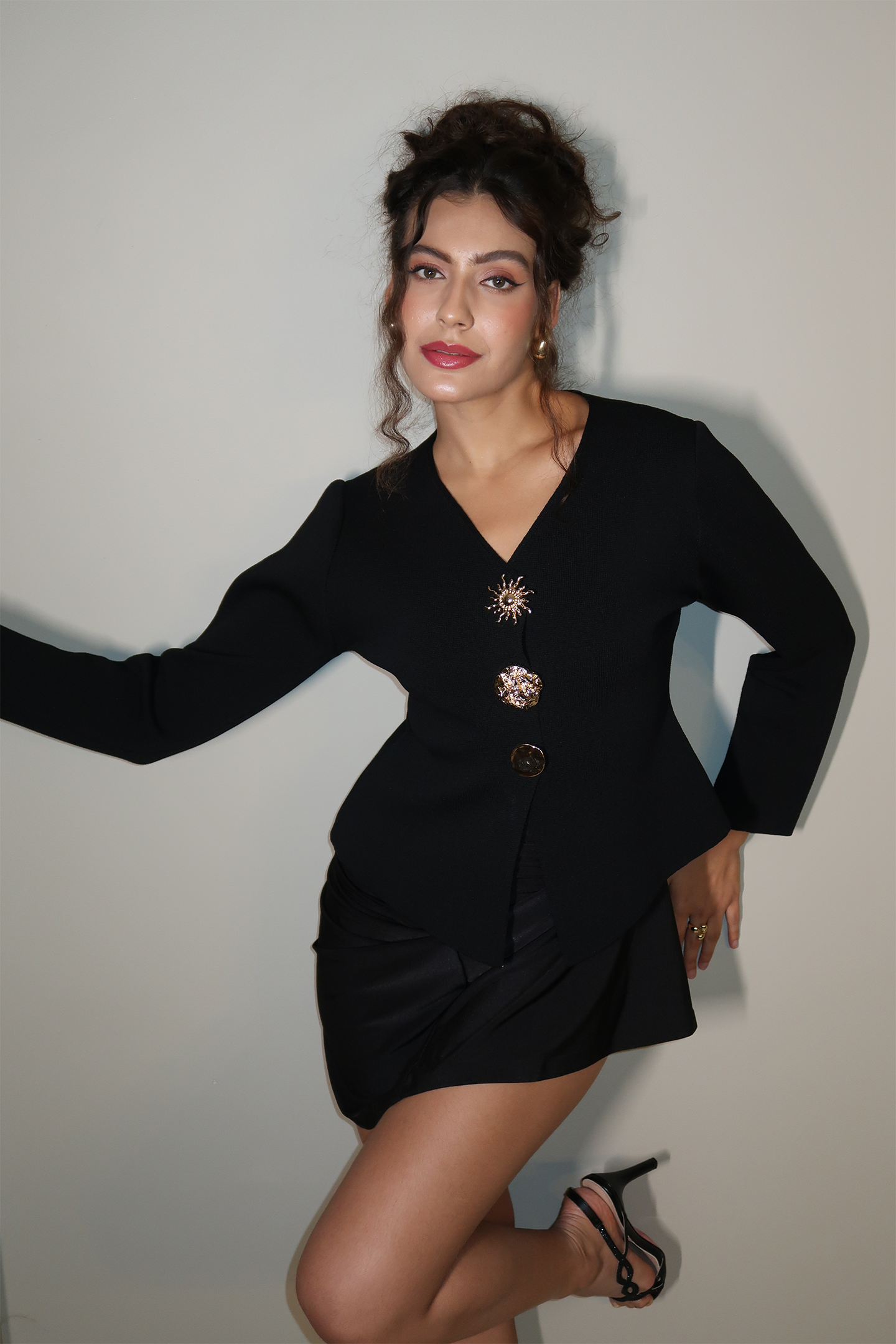 VERA (Black)